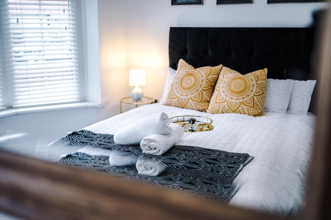 Only Family Groups - Pets Stay For Free - Sleeps 8 - Sofabed ブラックプール エクステリア 写真