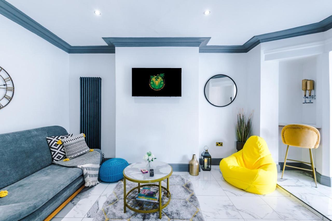 Only Family Groups - Pets Stay For Free - Sleeps 8 - Sofabed ブラックプール エクステリア 写真